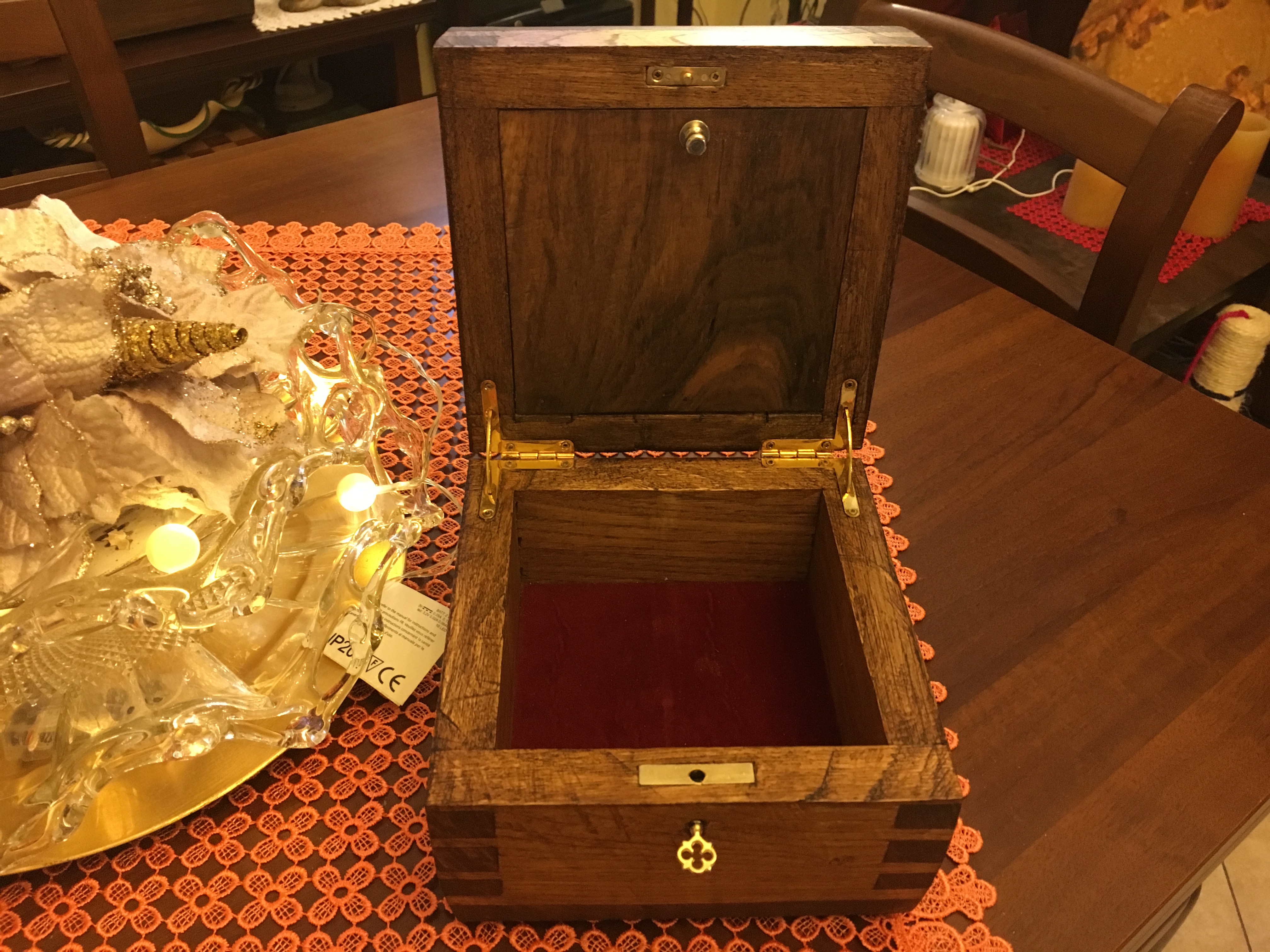 54F0C473-5B5B-494B-A081-3B2633CDAE40