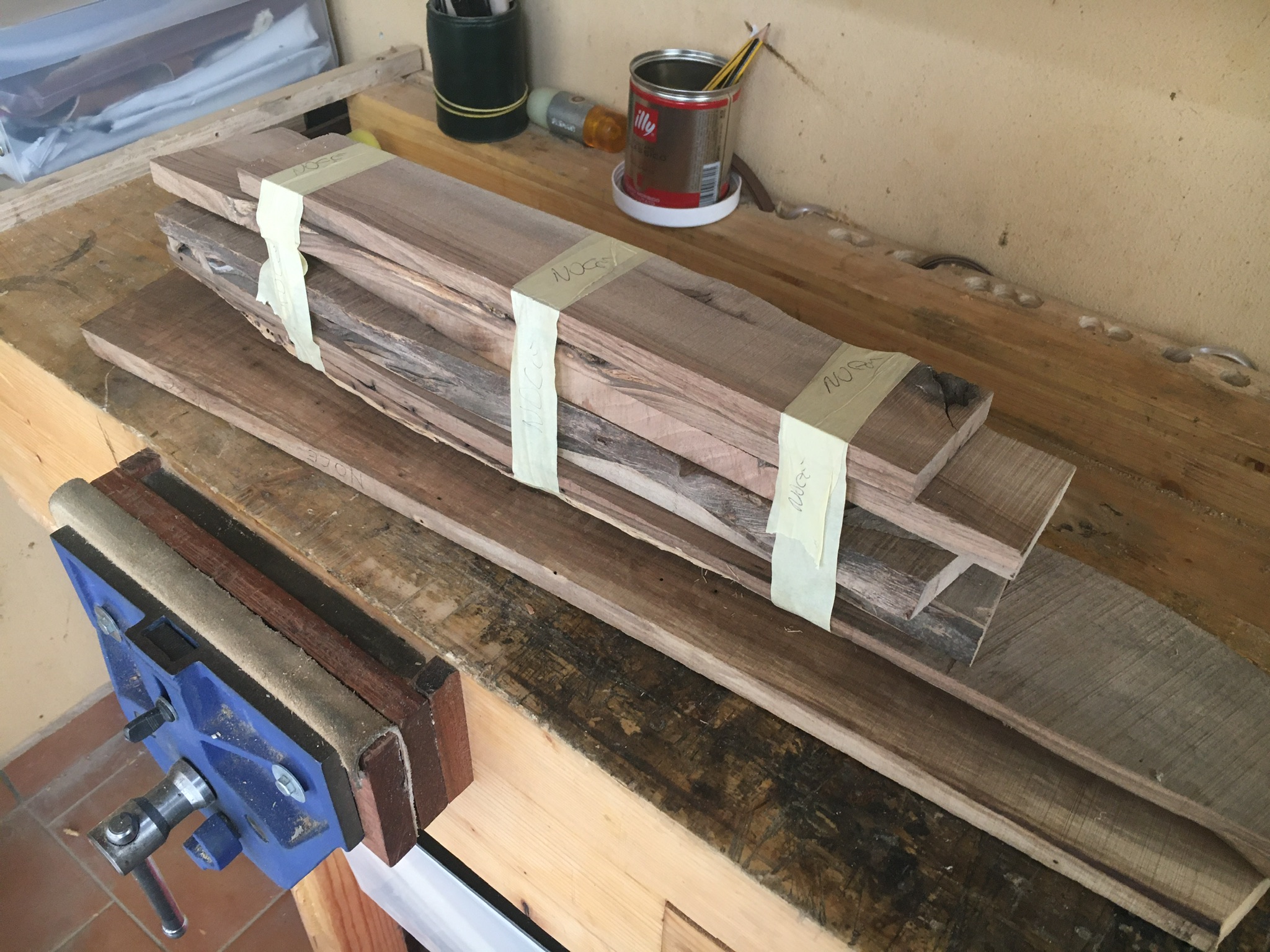 88AB6172-95FB-4B5F-B335-6F88A1C52236