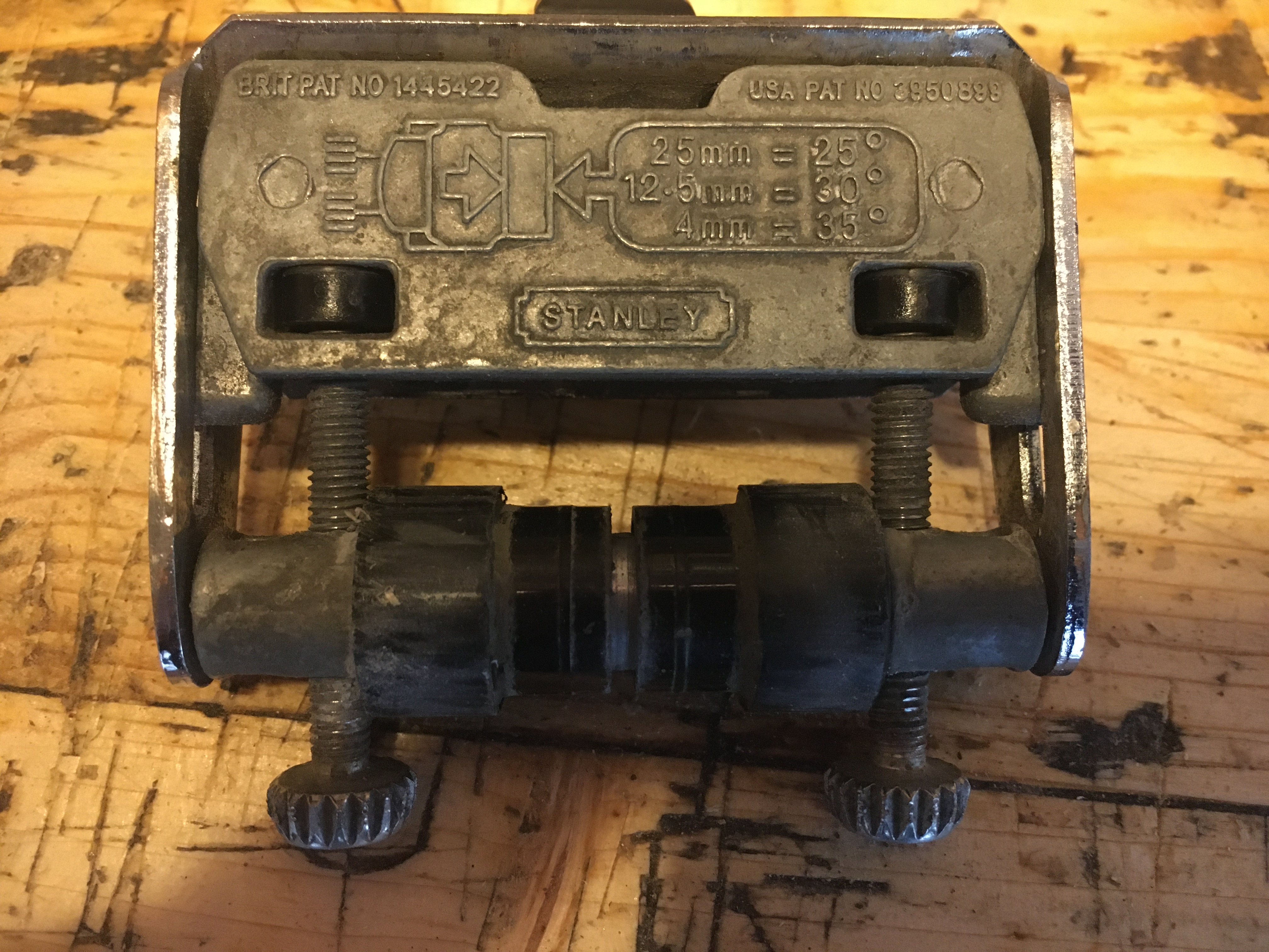 05A16F71-F32C-44E0-9EC3-9DEED417D34A