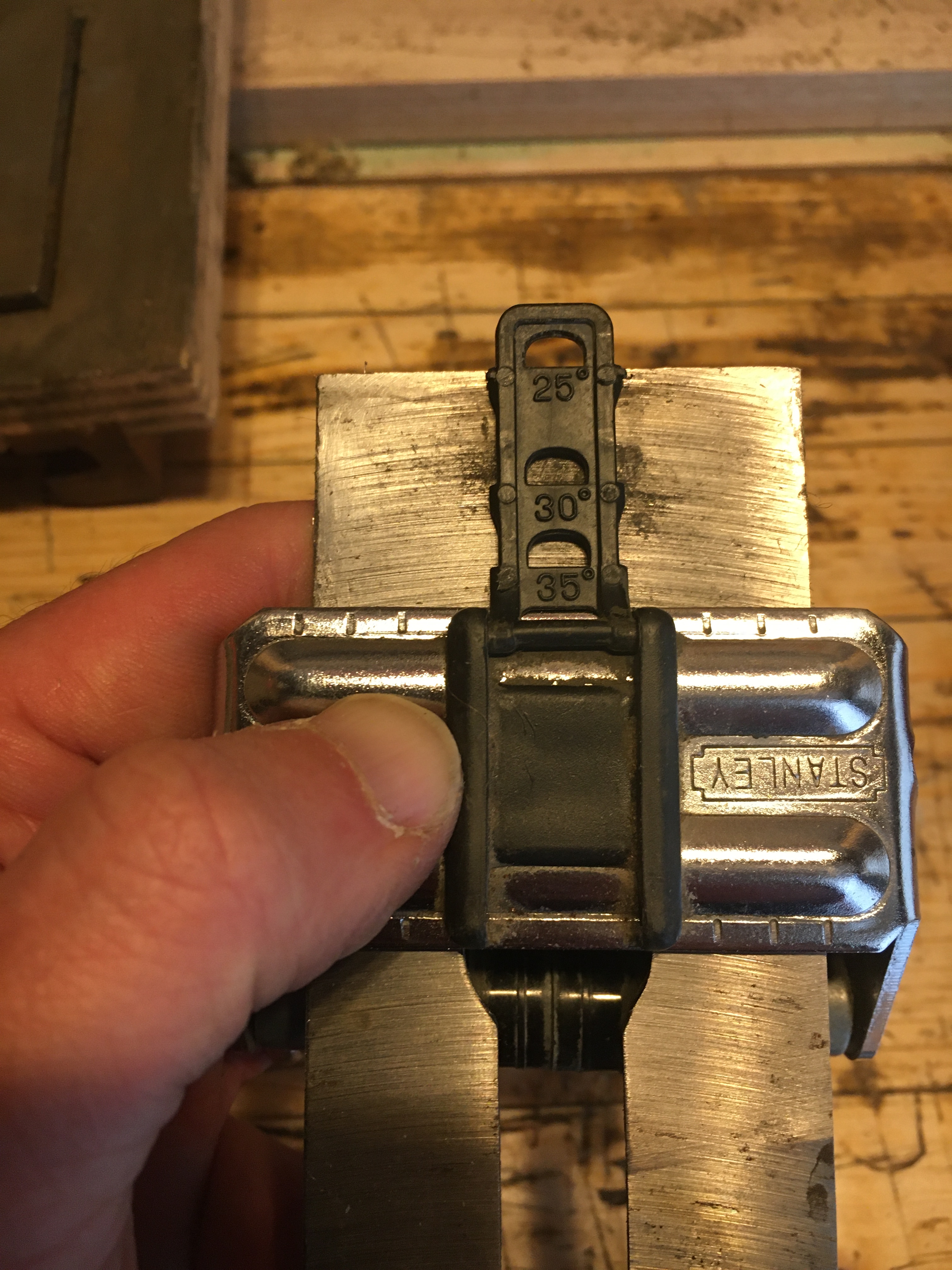 A6EEEFD3-2F25-457D-8723-E91F4507D35B